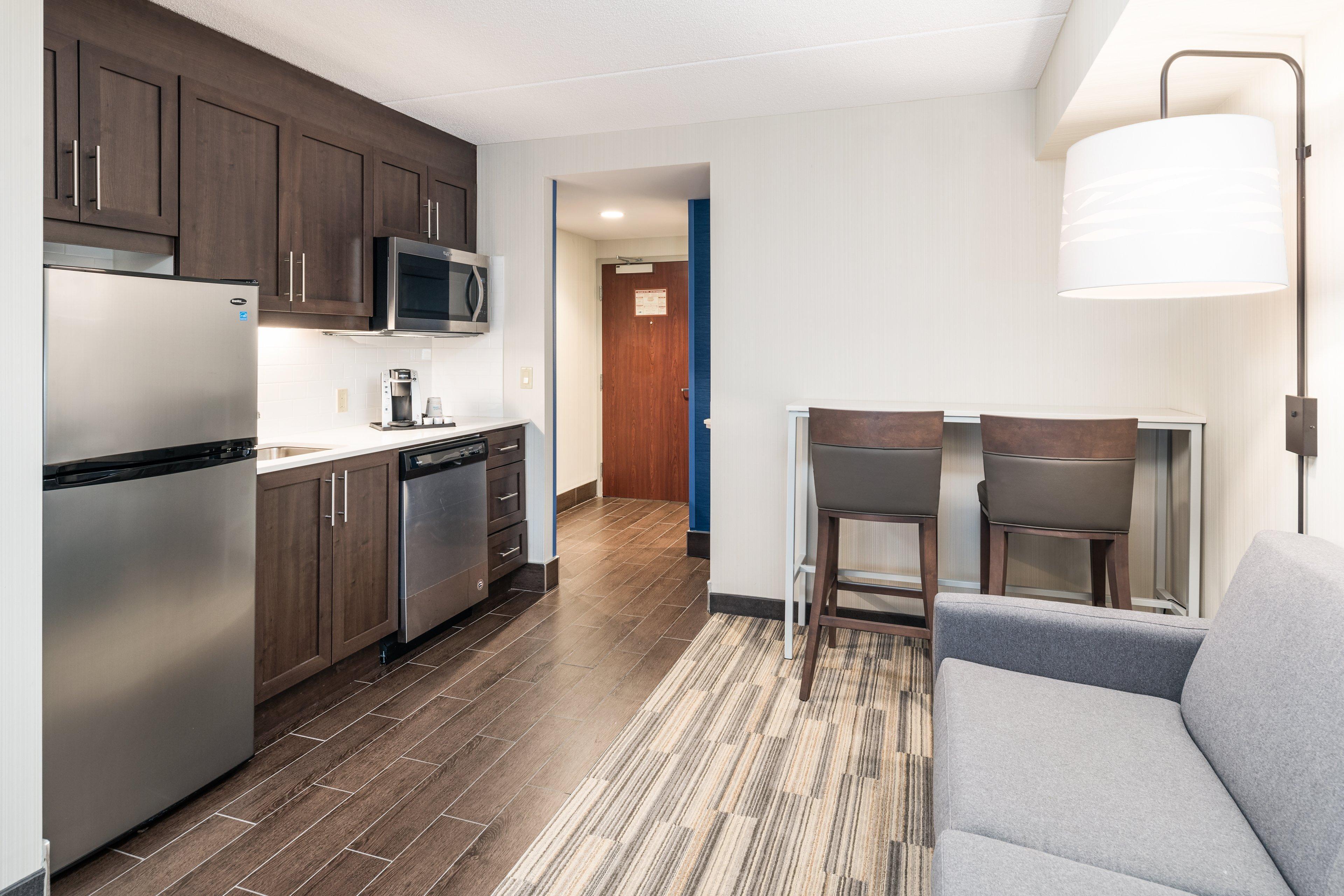 Holiday Inn Express Hotel & Suites Milton By Ihg Exteriör bild