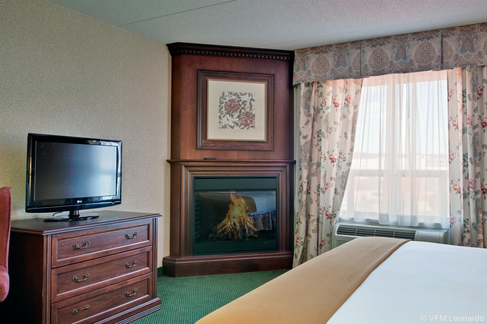 Holiday Inn Express Hotel & Suites Milton By Ihg Exteriör bild
