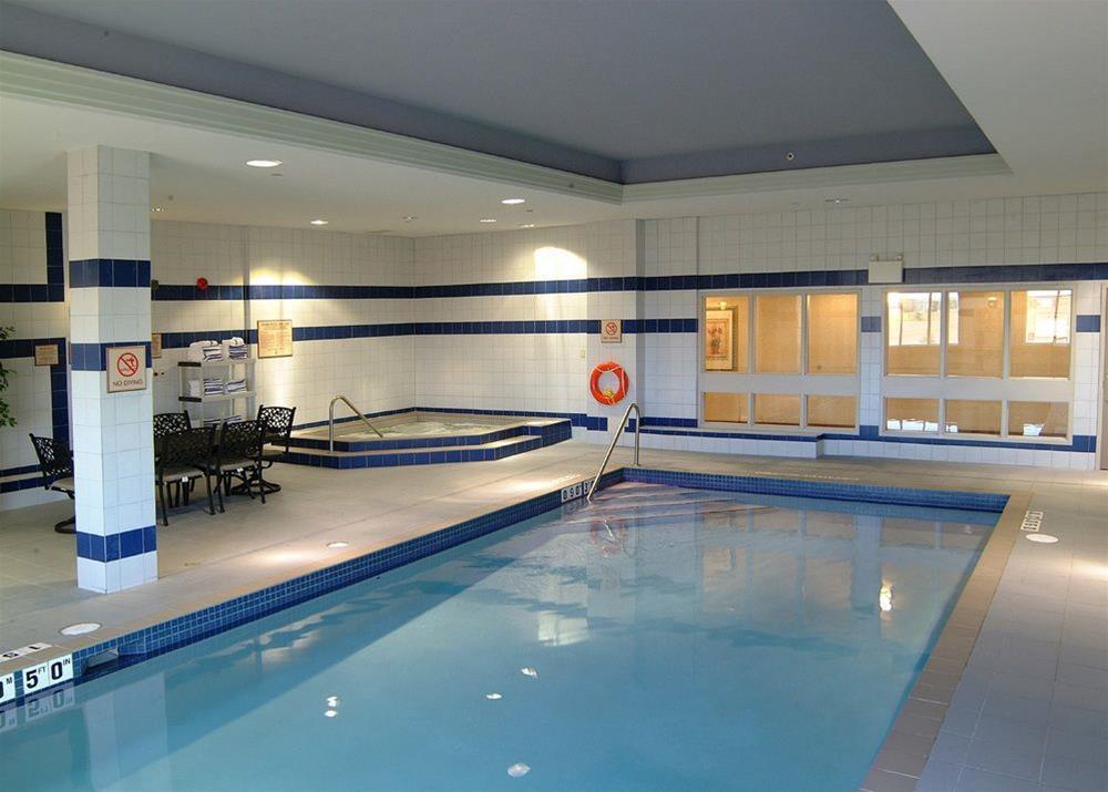 Holiday Inn Express Hotel & Suites Milton By Ihg Exteriör bild