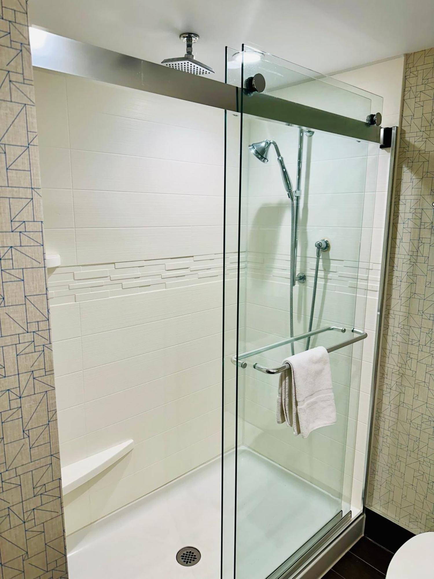 Holiday Inn Express Hotel & Suites Milton By Ihg Exteriör bild